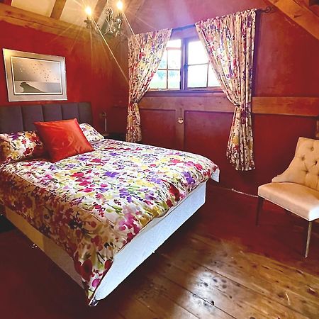 Walton Streamside Country Manor Bed & Breakfast エクステリア 写真